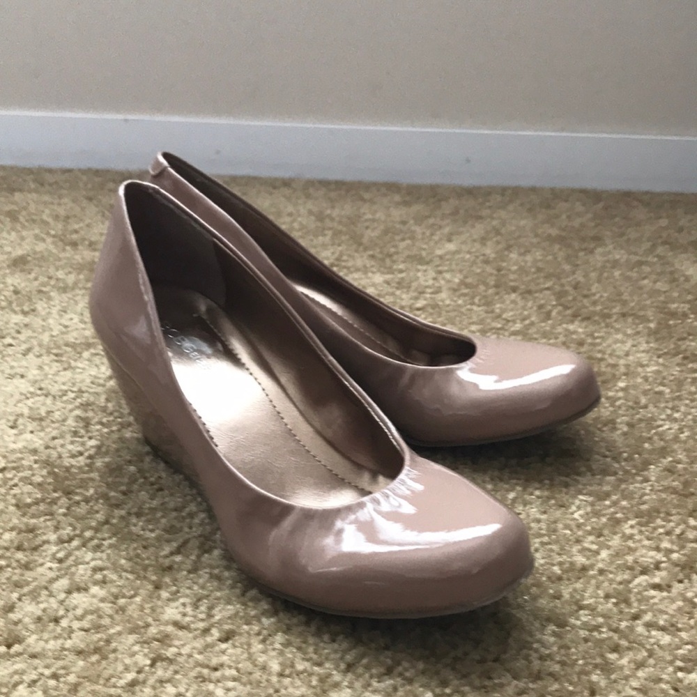 BCBG wedges